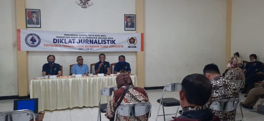 PWI Malang Bekali Karyawan Perumdam Among Tirto Hadapi Wartawan Abal-abal