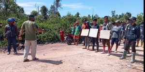 Warga Pasak Kubu Raya Demo Perusahaan Sawit yang Diduga Serobot Lahan Warga