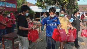 Anggota DPRD Kabupaten Malang Kunjungi Isoter dan Salurkan Bantuan di Turen