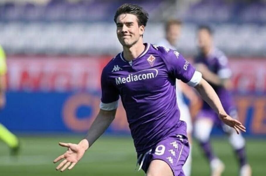 Fiorentina Pasang Harga Tinggi Untuk Dusan Vlahovic