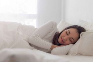 Insomnia? Coba Konsumsi 5 Makanan yang Bisa Buat Tidur Lebih Nyenyak Ini