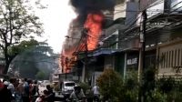 Gudang Masker Terbakar di Jakarta Utara, 9 Warga Sempat Terjebak Api