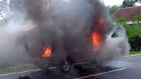 Alami Kosleting Daihatsu Espass Berpenumpang 4  Orang Terbakar di Kepanjen