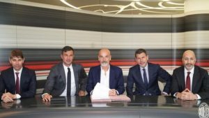AC Milan Perpanjang Kontrak Pelatih Stefano Pioli
