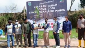 Gagas Green Revolution Kota Batu, KNPI Gerakkan Seluruh Elemen Pemuda Tanam 2000 Bibit Pohon