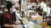 Anugerahkan SNI, Wamendag: Revitalisasi Pasar Rakyat Perkuat Pemulihan Ekonomi Nasional