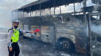 Bus Al Mubarok Terbakar di Tol Pandaan-Malang, 48 Penumpang Selamat