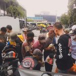 Ramadhan, Klub Motor KRR MC INDONESIA Berbagi Takjil di Jakarta Utara