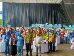 DLH Kota Malang Bersama TP PKK Bagikan Kompos untuk 57 Kelurahan.